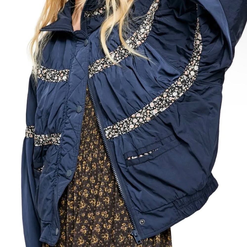 Freepeople bomber jacket NWT - Picture 4 of 10